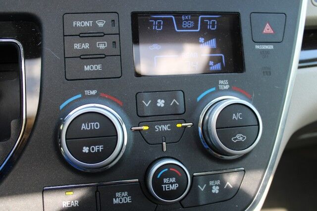 2015 Toyota Sienna XLE premium XLE premium Melbourne FL