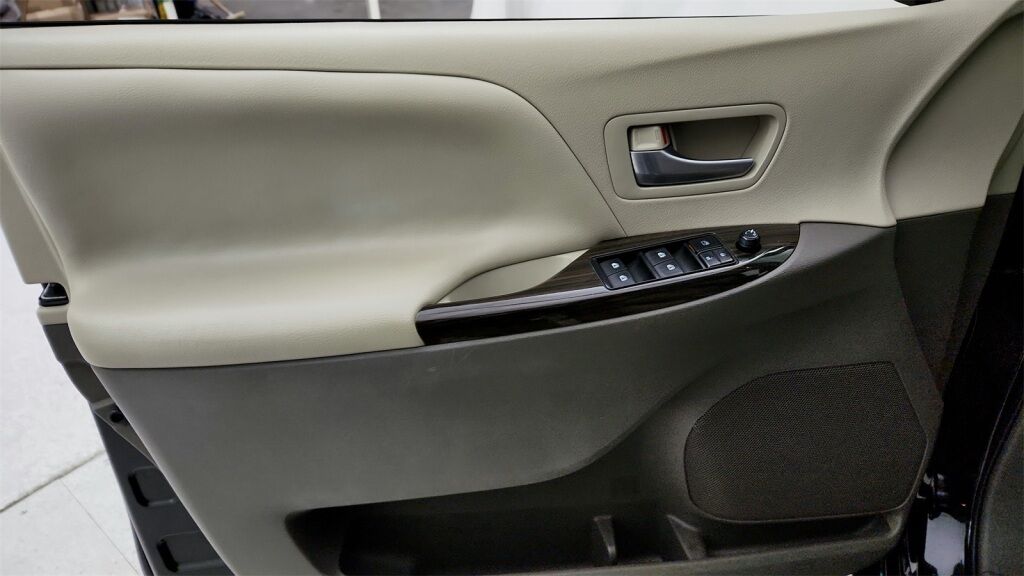 2015 Toyota Sienna XLE Laurel MD