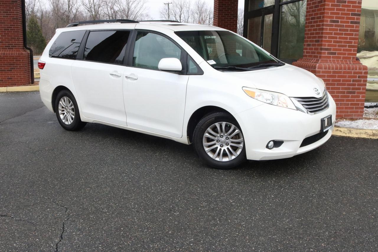 2015 Toyota Sienna XLE