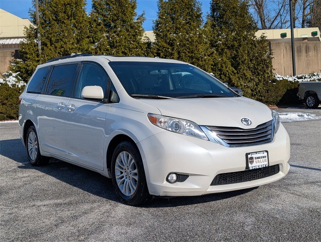 2015 Toyota Sienna XLE
