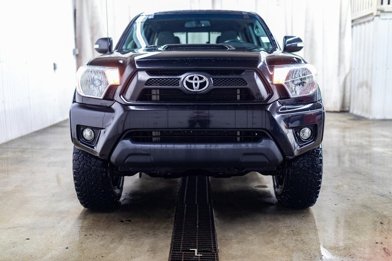 2015 Toyota Tacoma 4x4 Crew Can TRD Sport Manual BCam Red Deer AB