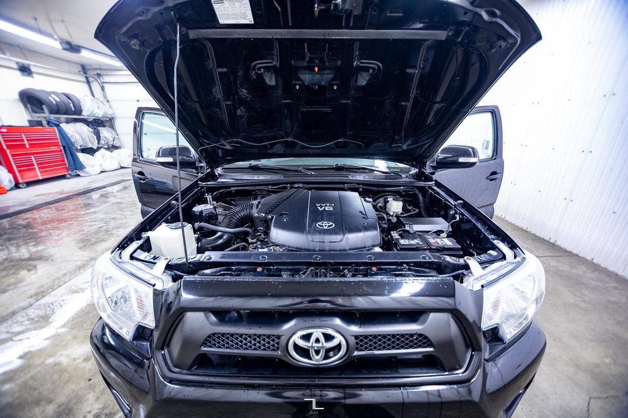 2015 Toyota Tacoma 4x4 Crew Can TRD Sport Manual BCam Red Deer AB