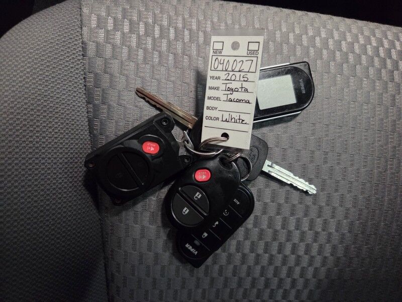 2015 Toyota Tacoma PreRunner 2.7L I-4 Keyless Remote Touch Screen Camera FREE WARRANTY Arlington TX