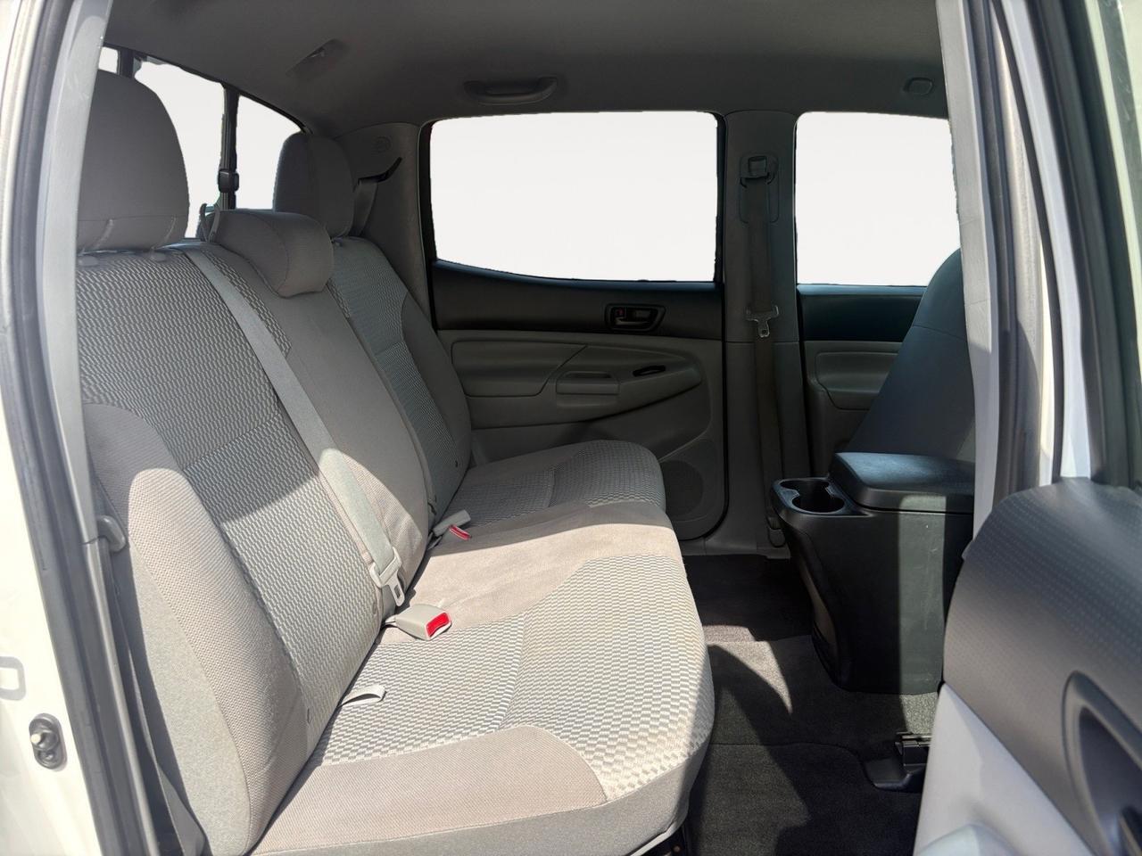 2015 Toyota Tacoma PreRunner, RUNNING BOARDS, BRUSH GUARD, BED LINER, TOW PACKAGE, BLUETOOTH, BACKUP CAMERA, THIS TOYOTA IS READY TO RIDE! Virginia Beach VA