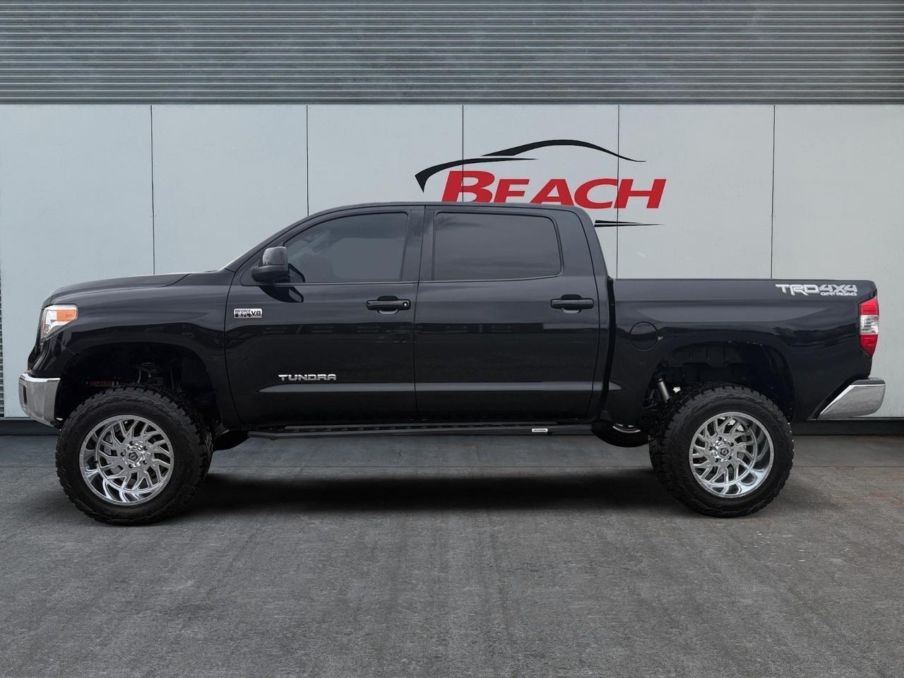 2015 Toyota Tundra 4WD Truck LIMITED, RUNNING BOARDS, TOW PACKAGE, SUNROOF, HEATED SEATS, KEYLESS ENTRY, BLUETOOTH, POWER/HEATED MIRRORS, BED LINER, LIFTED, OFF ROAD WHEELS, BACKUP CAMERA, CLEAN CARFAX, LOW MILES! Norfolk VA