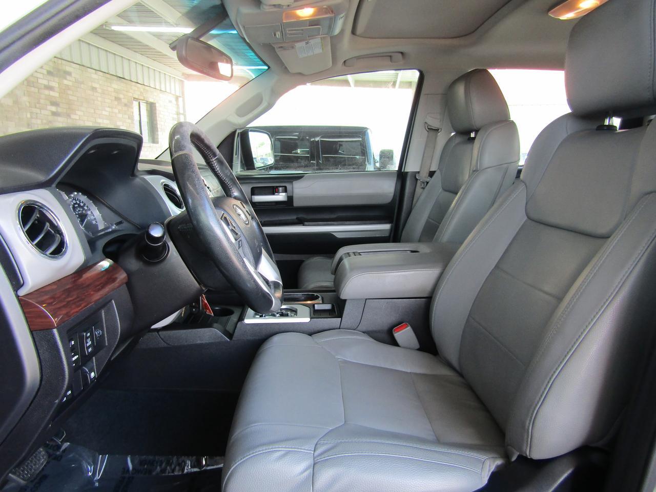 2015 Toyota Tundra CrewMax 5.7L FFV V8 6-Spd AT LTD (Natl) Grand Prairie TX
