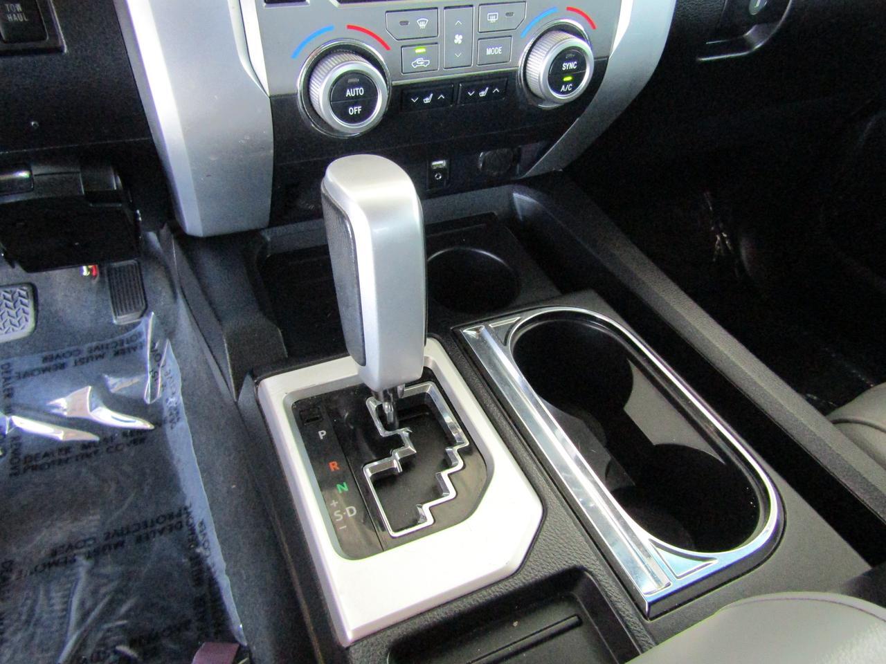 2015 Toyota Tundra CrewMax 5.7L V8 6-Spd AT LTD (Natl) Grand Prairie TX