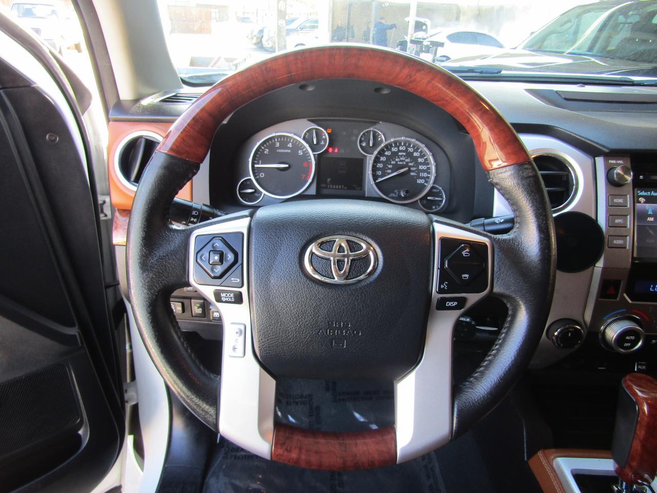 2015 Toyota Tundra CrewMax 5.7L V8 6-Spd AT Platinum (Natl) Grand Prairie TX