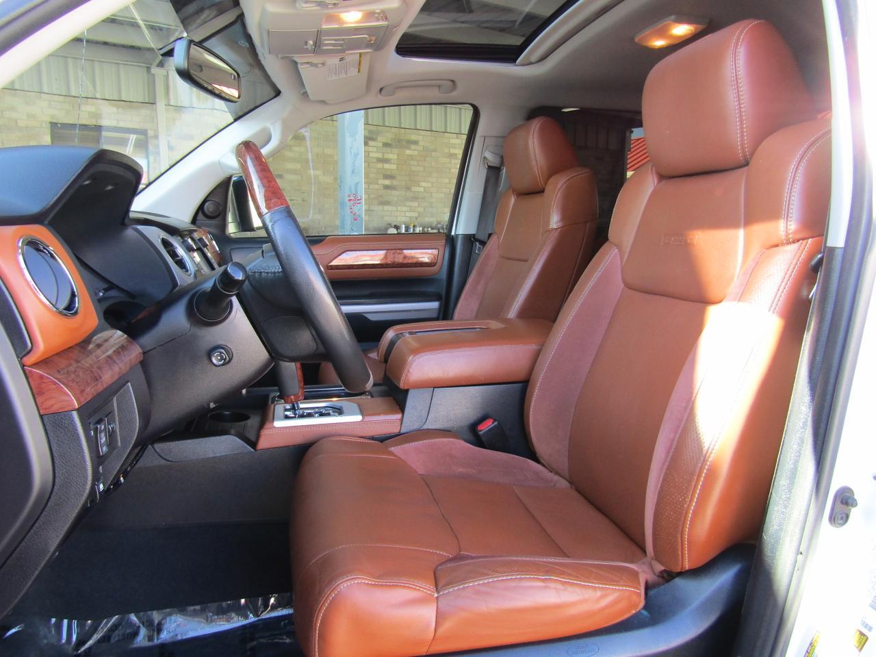 2015 Toyota Tundra CrewMax 5.7L V8 6-Spd AT Platinum (Natl) Grand Prairie TX