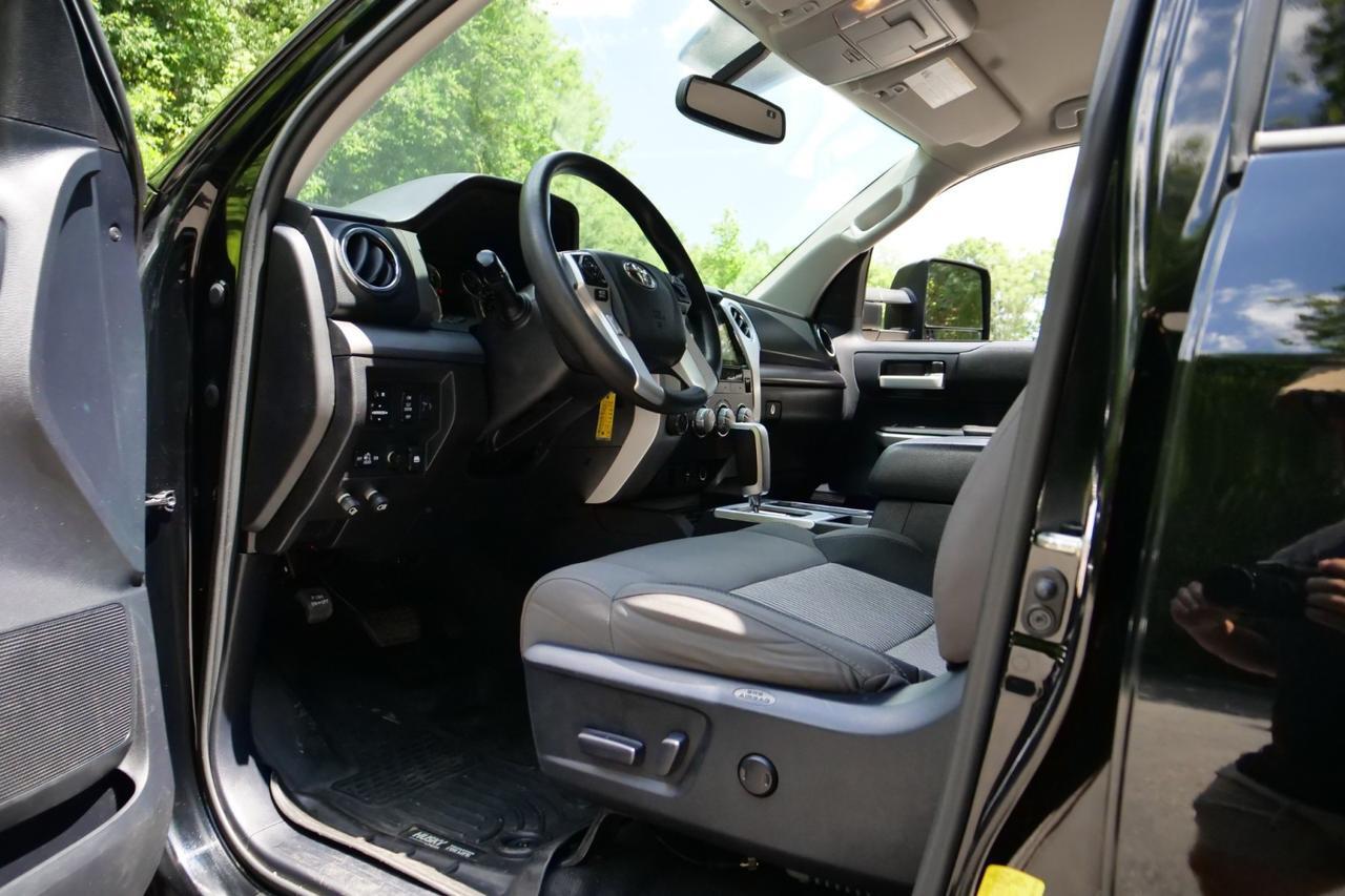 2015 Toyota Tundra SR5 4X4 / TRD Off Road / 5.7L V8 / Upgrades! High Point NC