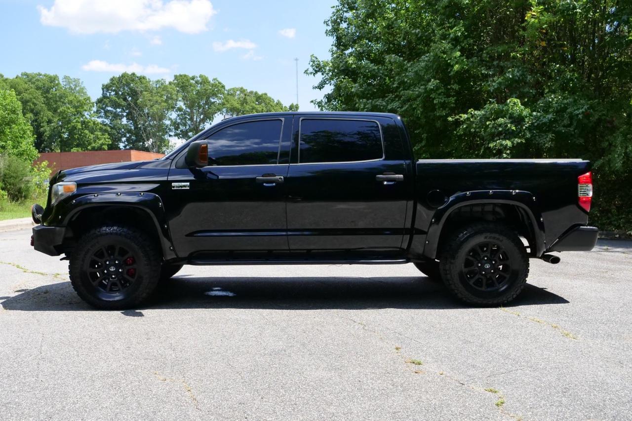 2015 Toyota Tundra SR5 4X4 / TRD Off Road / 5.7L V8 / Upgrades! High Point NC