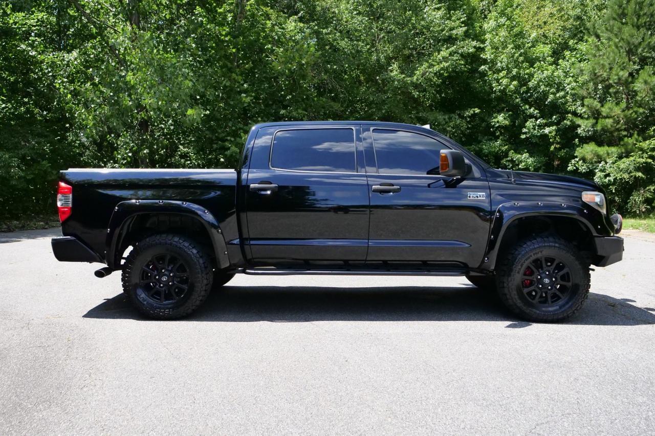 2015 Toyota Tundra SR5 4X4 / TRD Off Road / 5.7L V8 / Upgrades! High Point NC