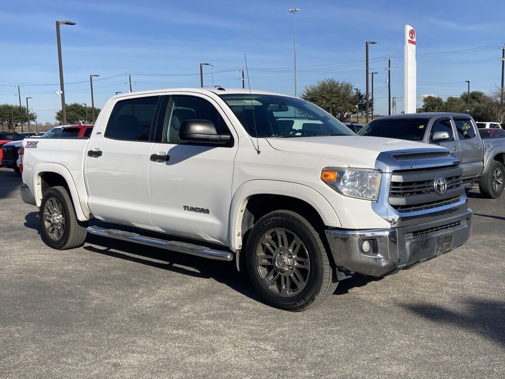 2015 Toyota Tundra SR5