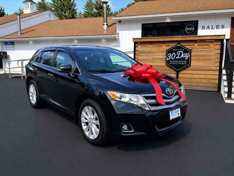 2015 Toyota Venza LE - LOW MILES - VERY CLEAN UNDERNEATH