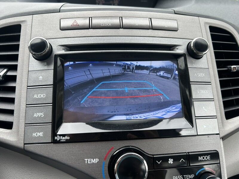 2015 Toyota Venza LE - LOW MILES - VERY CLEAN UNDERNEATH Whitinsville MA