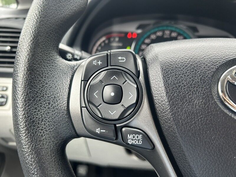 2015 Toyota Venza LE - LOW MILES - VERY CLEAN UNDERNEATH Whitinsville MA