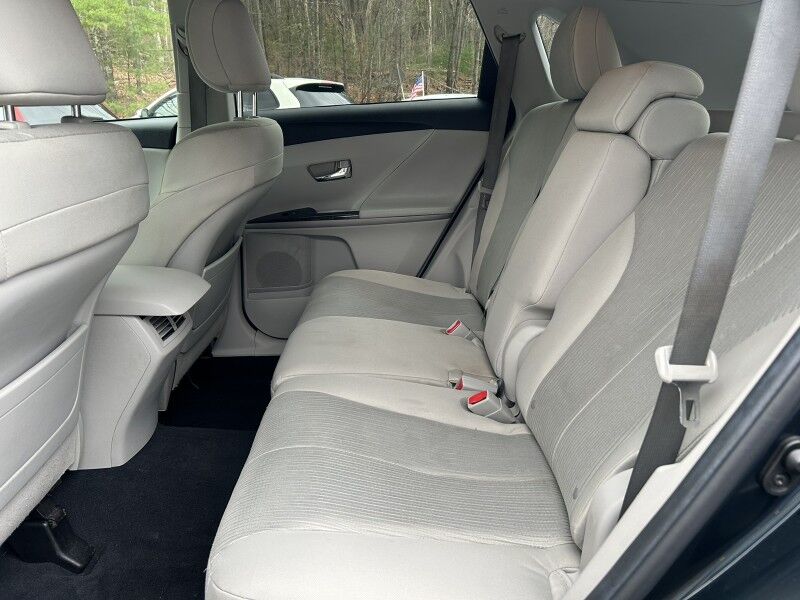2015 Toyota Venza LE - LOW MILES - VERY CLEAN UNDERNEATH Webster MA