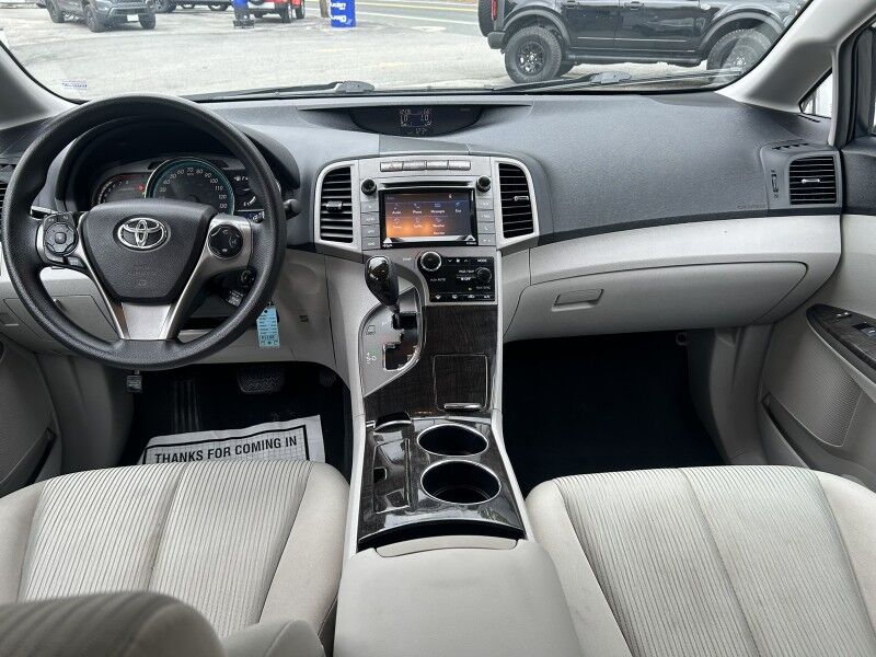 2015 Toyota Venza LE - LOW MILES - VERY CLEAN UNDERNEATH Webster MA