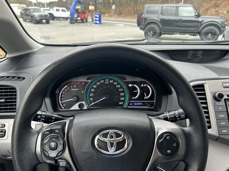 2015 Toyota Venza LE - LOW MILES - VERY CLEAN UNDERNEATH Webster MA