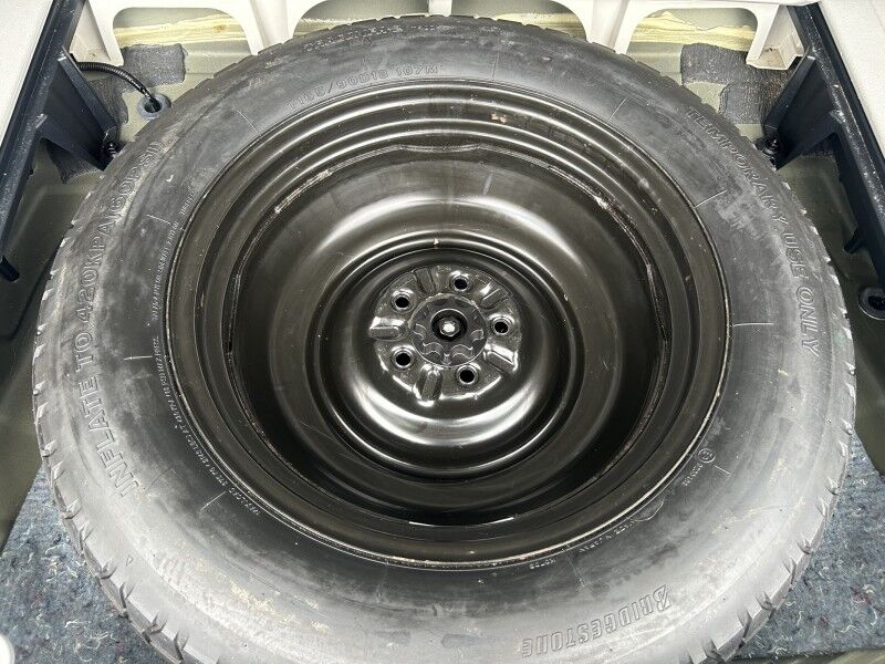 2015 Toyota Venza LE - LOW MILES - VERY CLEAN UNDERNEATH Webster MA