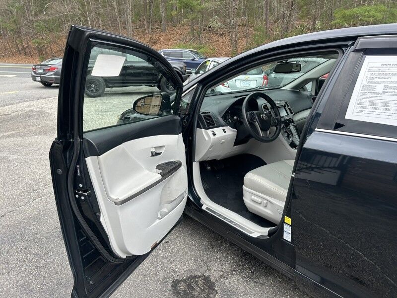 2015 Toyota Venza LE - LOW MILES - VERY CLEAN UNDERNEATH Webster MA