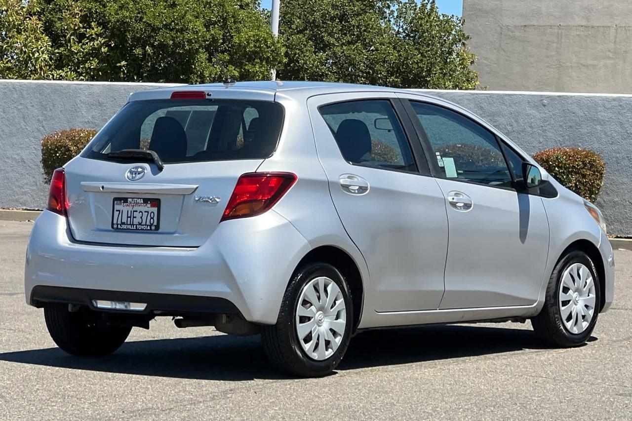2015 Toyota Yaris L