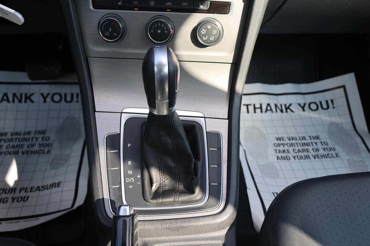 2015 VOLKSWAGEN GOLF Houston TX