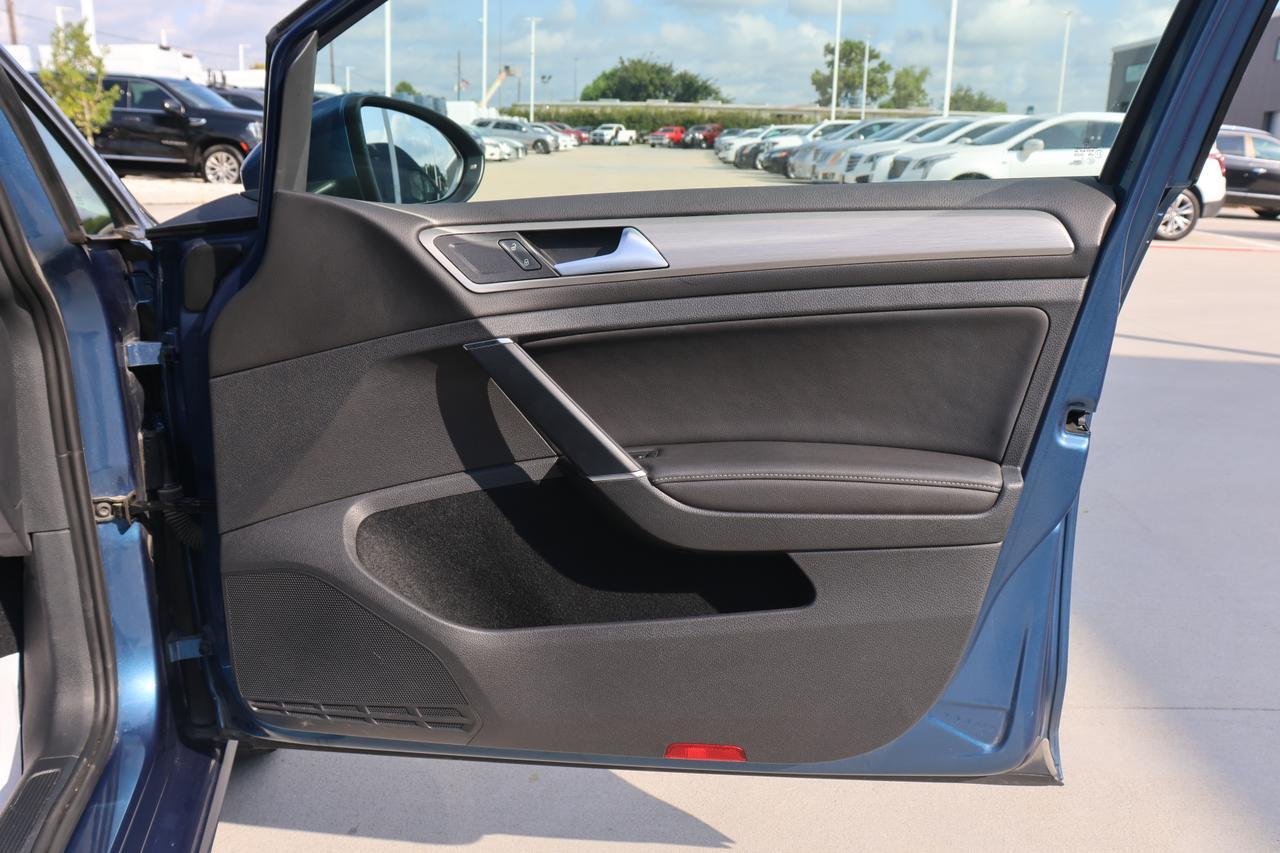 2015 VOLKSWAGEN GOLF Houston TX