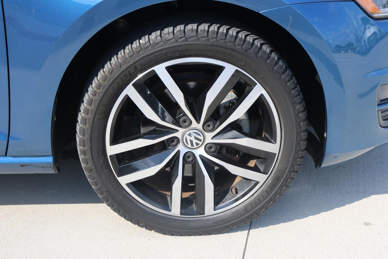 2015 VOLKSWAGEN GOLF Houston TX