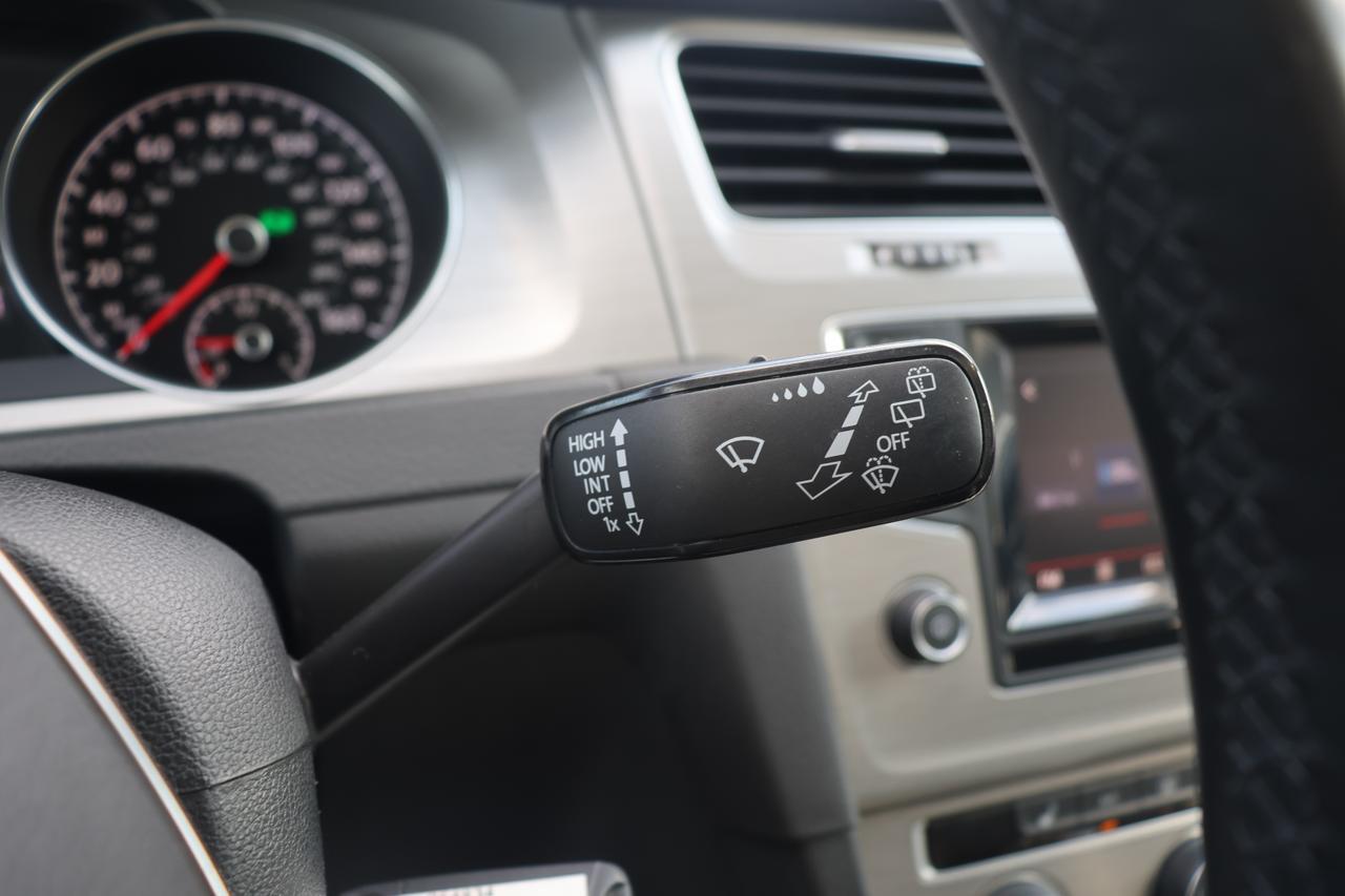 2015 VOLKSWAGEN GOLF Houston TX