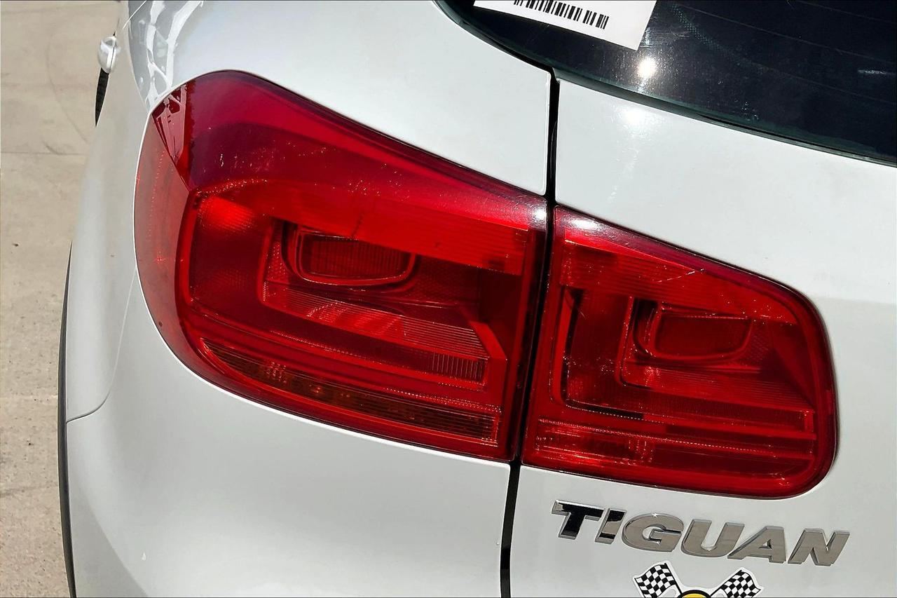 2015 VOLKSWAGEN TIGUAN S Houston TX