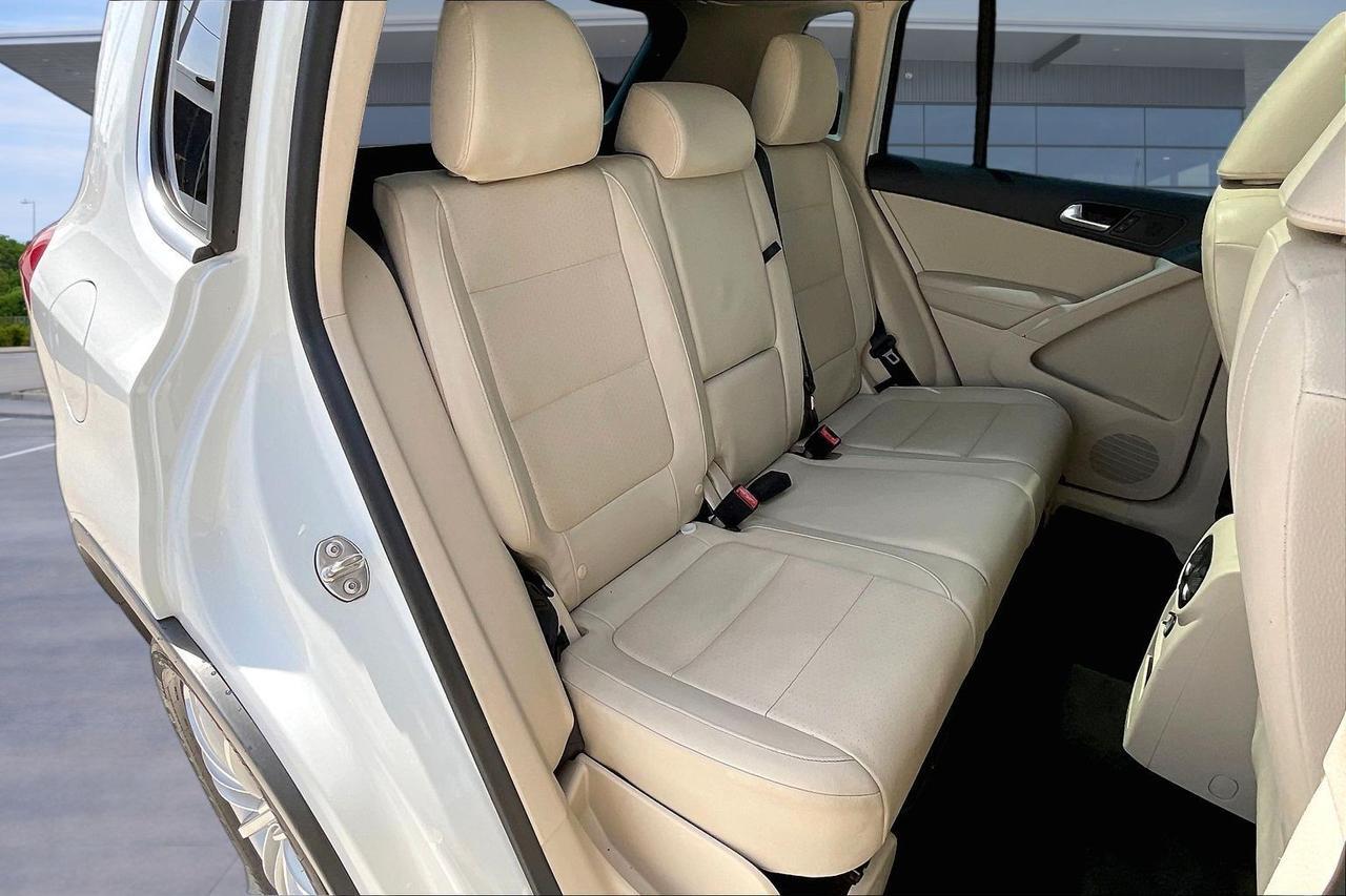 2015 VOLKSWAGEN TIGUAN S Houston TX