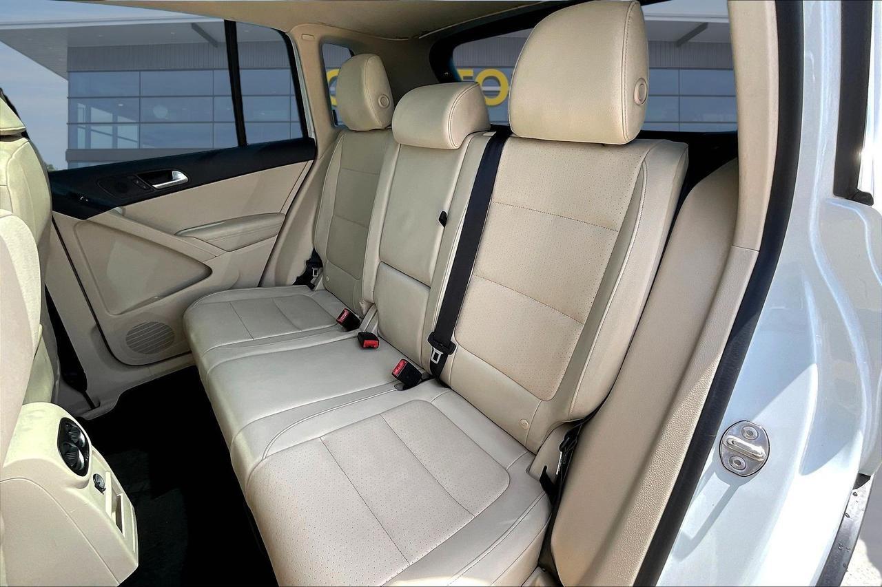 2015 VOLKSWAGEN TIGUAN S Houston TX