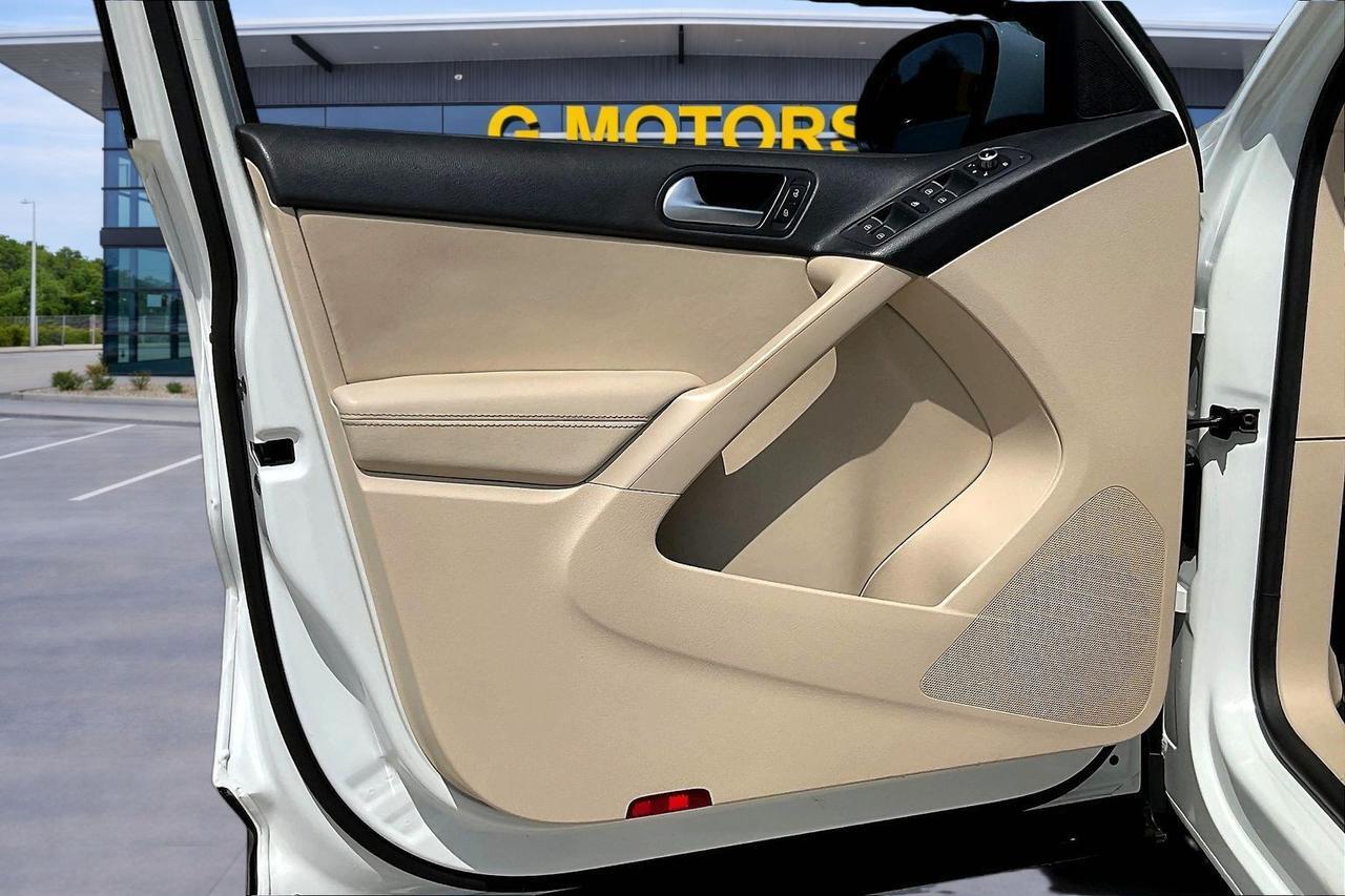 2015 VOLKSWAGEN TIGUAN S Houston TX