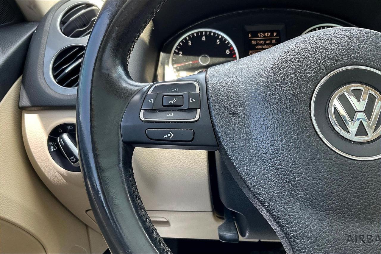 2015 VOLKSWAGEN TIGUAN S Houston TX