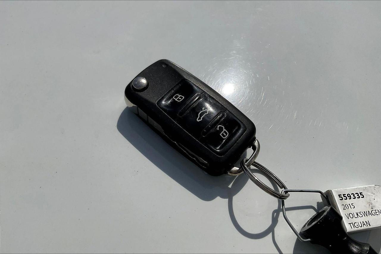 2015 VOLKSWAGEN TIGUAN S Houston TX