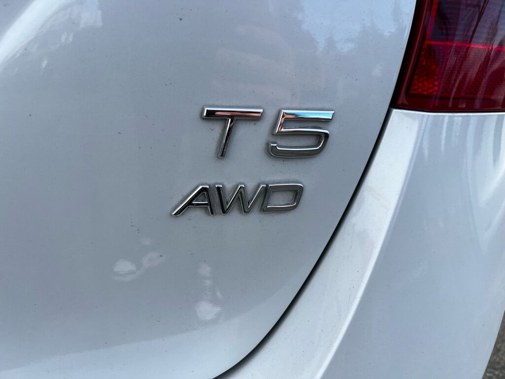 2015 VOLVO V60 T5 PREMIER Des Moines WA