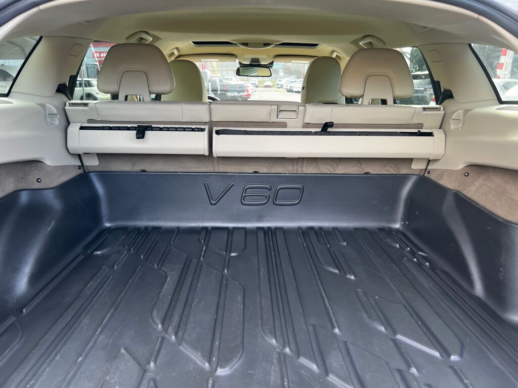 2015 VOLVO V60 T5 PREMIER Des Moines WA