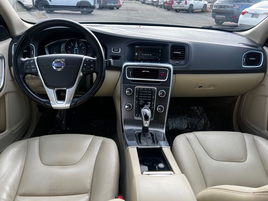 2015 VOLVO V60 T5 PREMIER Des Moines WA