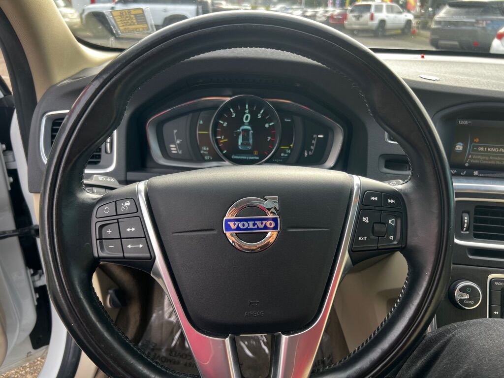 2015 VOLVO V60 T5 PREMIER Des Moines WA