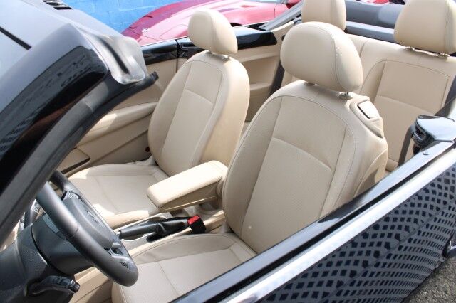 2015 Volkswagen BEETLE CONVERTIBLE 1.8T Melbourne FL