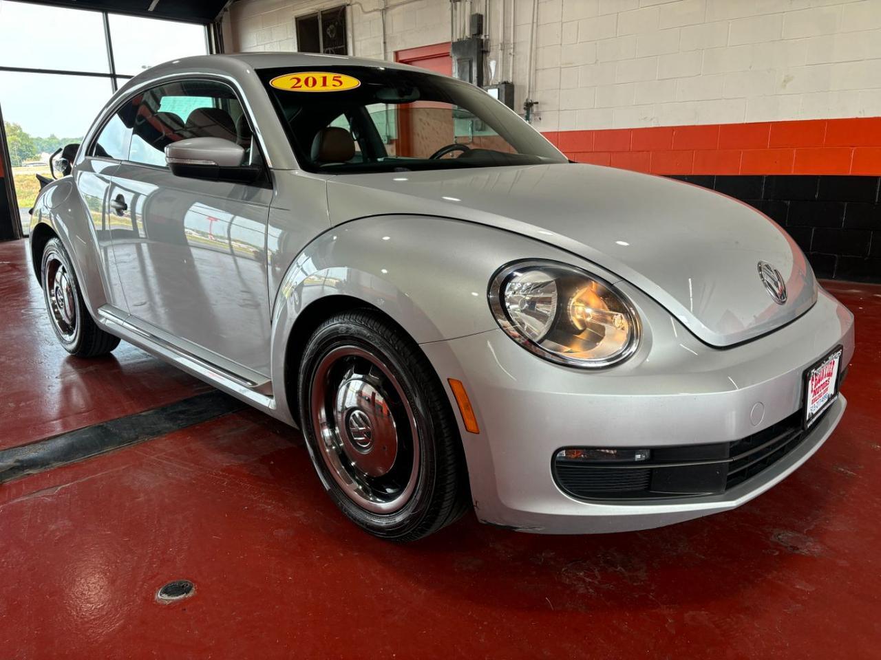 2015 Volkswagen Beetle 1.8T Classic photo 4