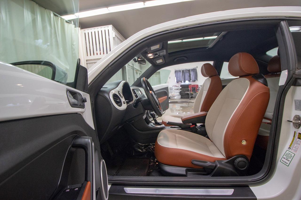 2015 Volkswagen Beetle Classic Roof Nav Red Deer AB