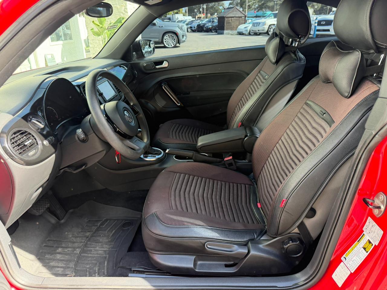 2015 Volkswagen Beetle Coupe 2dr Auto 1.8T PZEV Jacksonville FL