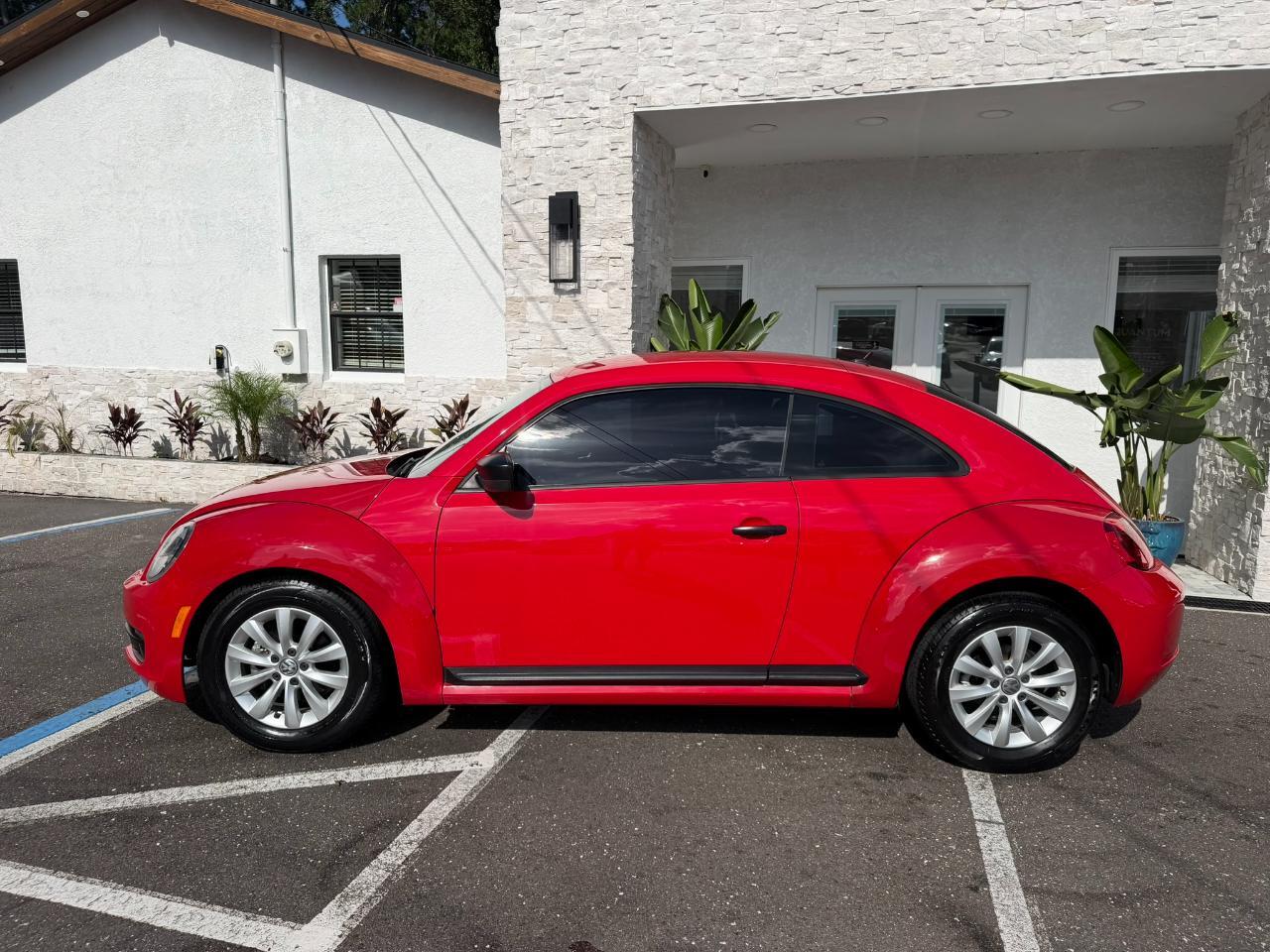 2015 Volkswagen Beetle Coupe 2dr Auto 1.8T PZEV Jacksonville FL