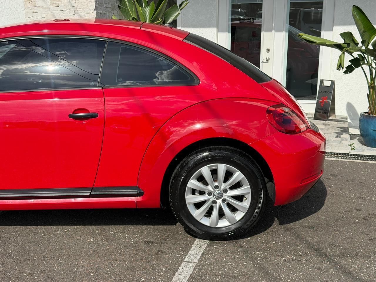 2015 Volkswagen Beetle Coupe 2dr Auto 1.8T PZEV Jacksonville FL