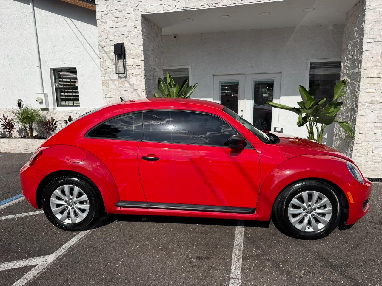 2015 Volkswagen Beetle Coupe 2dr Auto 1.8T PZEV Jacksonville FL