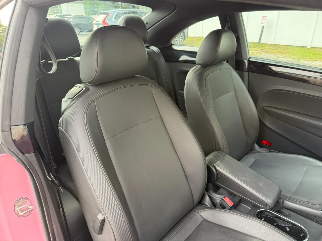 2015 Volkswagen Beetle Coupe 2dr Auto 1.8T PZEV Jacksonville FL