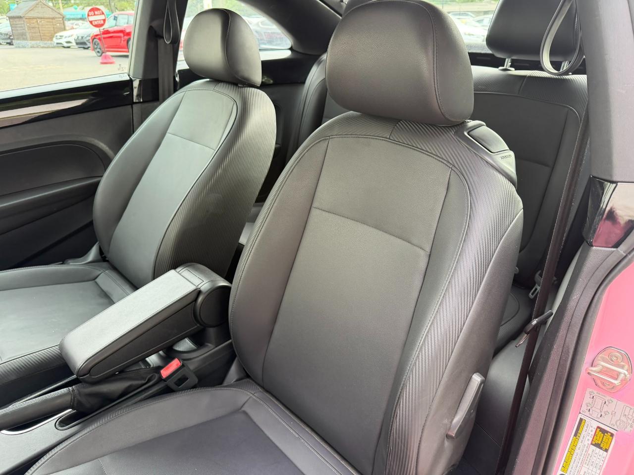 2015 Volkswagen Beetle Coupe 2dr Auto 1.8T PZEV Jacksonville FL