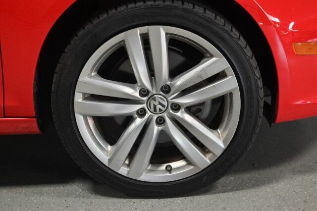 2015 Volkswagen Eos Executive 2dr Convertible Chicago IL